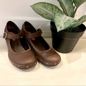 Merrell coffee Mary Jane shoes